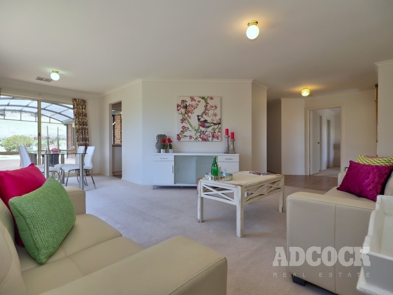106 Grevillea Way, Woodside SA 5244