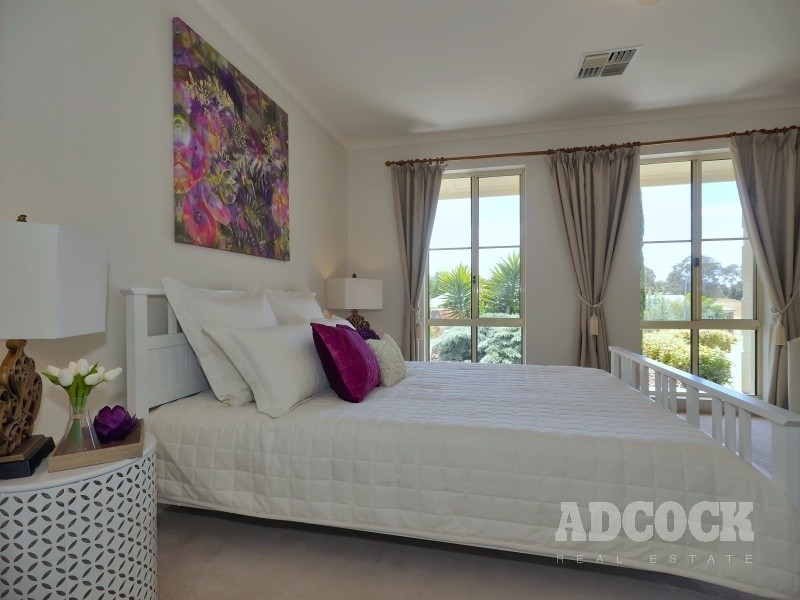 106 Grevillea Way, Woodside SA 5244