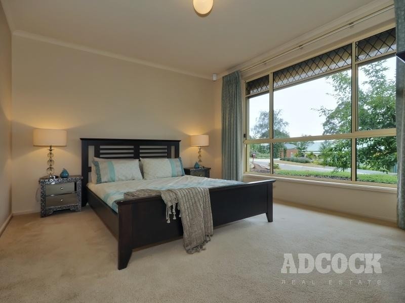 90 Grevillea Way, Woodside SA 5244