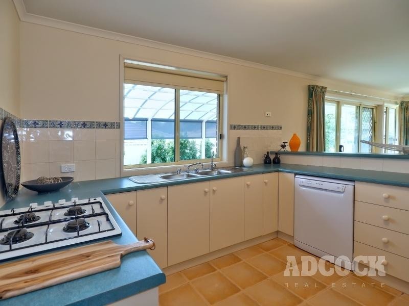 90 Grevillea Way, Woodside SA 5244