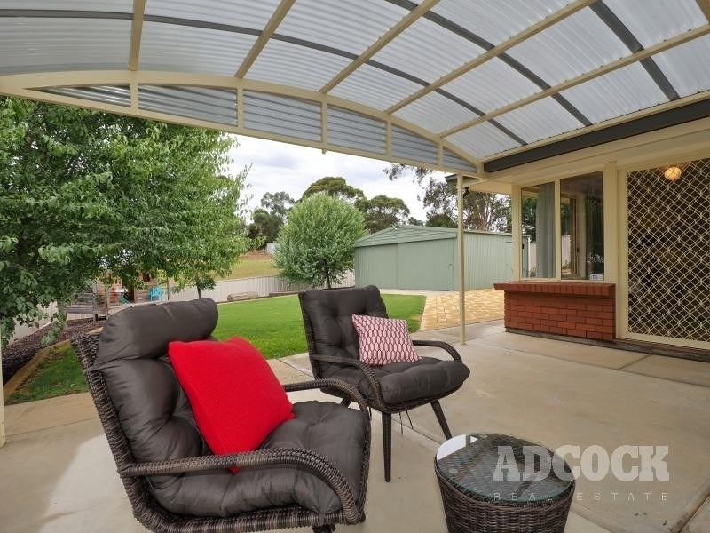 90 Grevillea Way, Woodside SA 5244