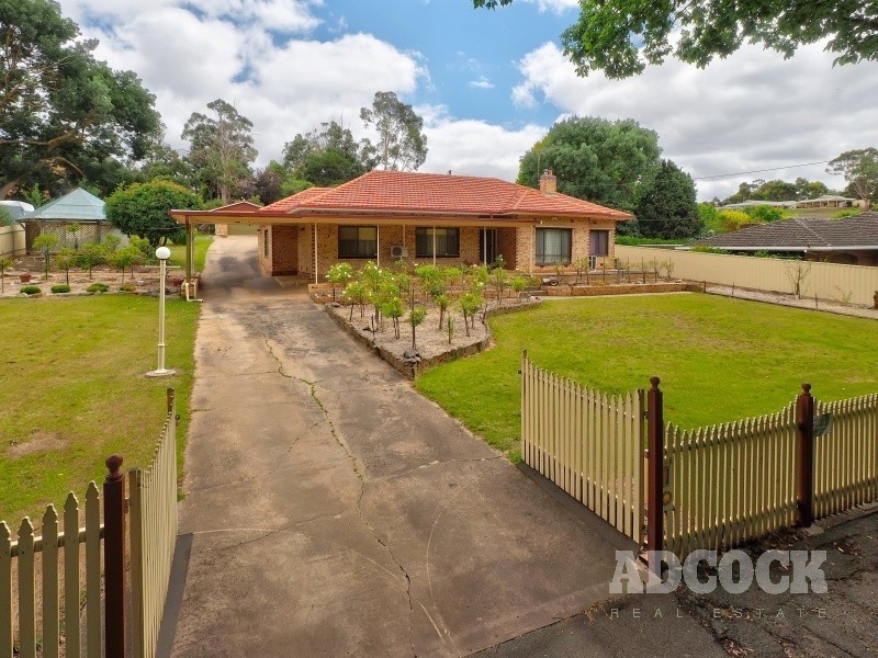 105 Mount Barker Road, Hahndorf SA 5245