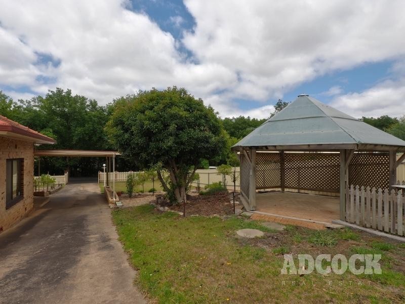 105 Mount Barker Road, Hahndorf SA 5245