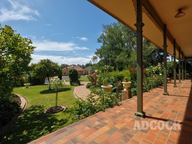 20 English Street, Hahndorf SA 5245