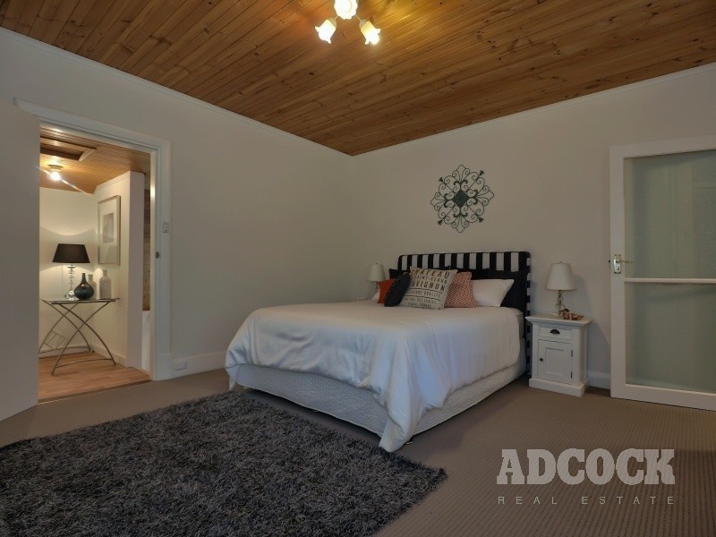 1 Lezayre Avenue, Bridgewater SA 5155