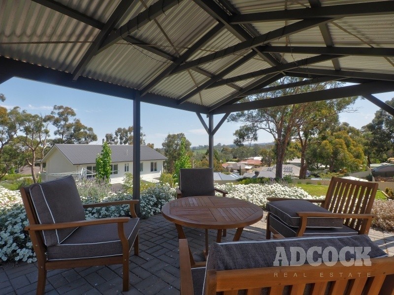 43 St Marks Drive, Woodside SA 5244