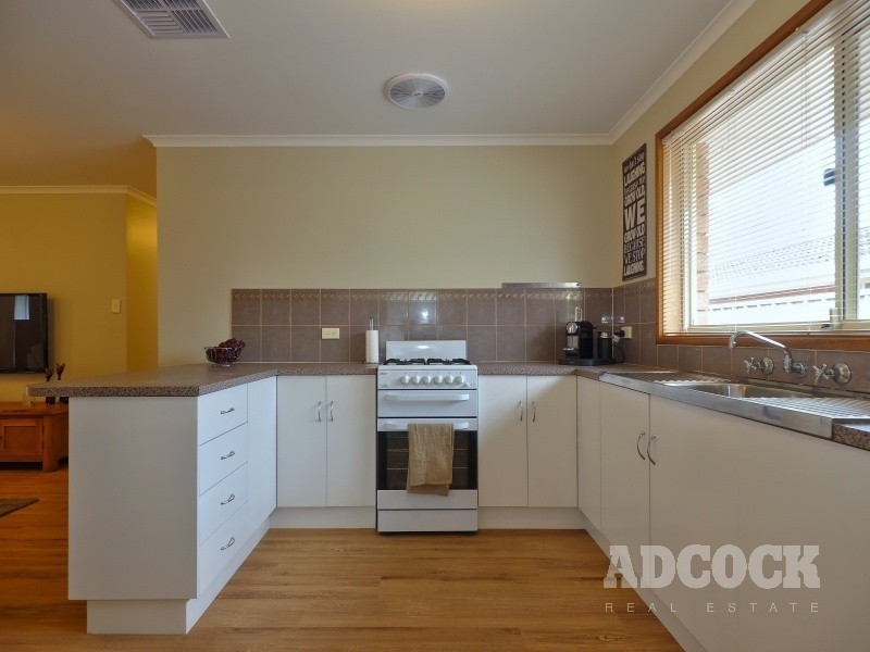 16 Symonds Drive, Mount Barker SA 5251