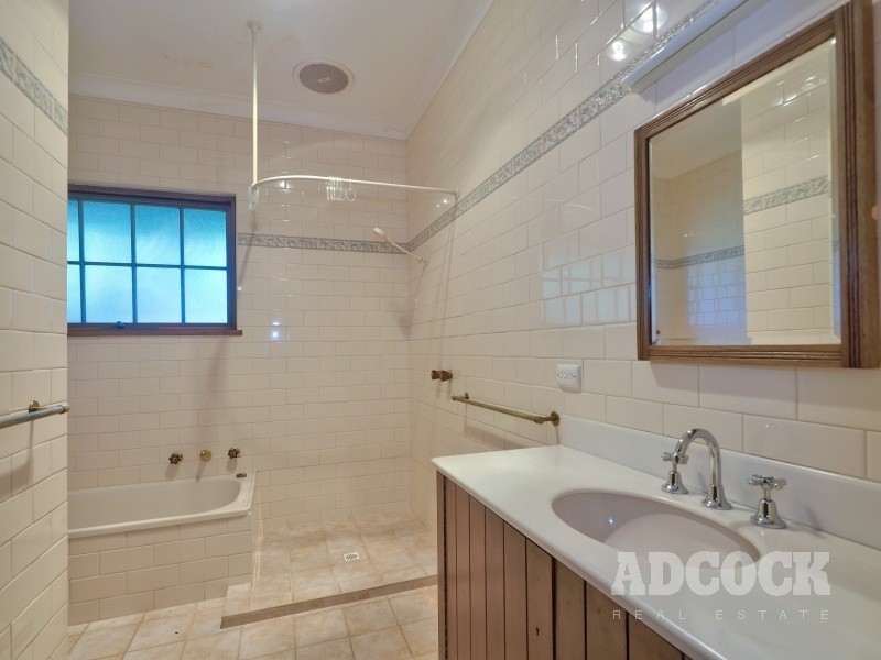 4 Elizabeth Street, Woodside SA 5244