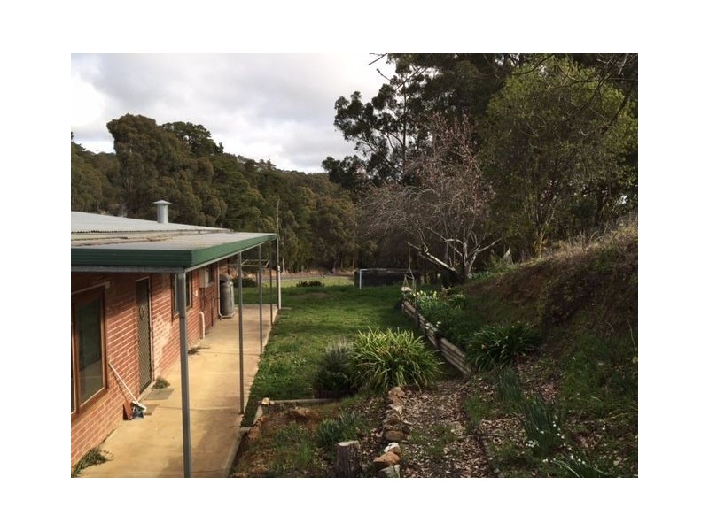 5 Mawson Road, Basket Range SA 5138