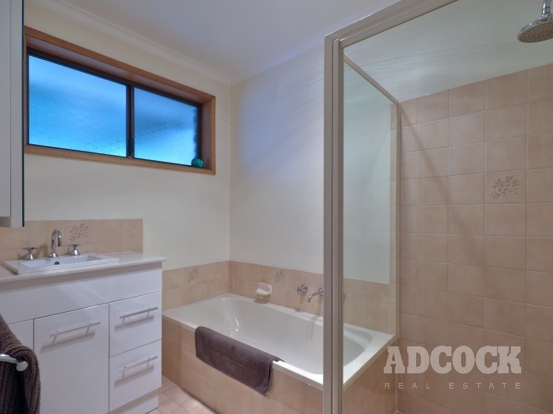 17 Jacaranda Drive, Woodside SA 5244