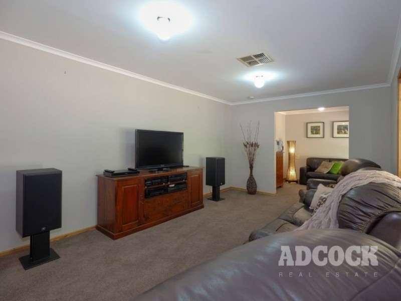 31 St James Drive, Littlehampton SA 5250