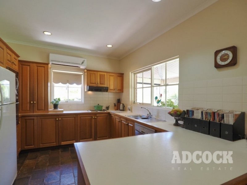 28 Chester Court, Blakiston SA 5250