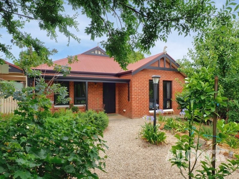 1/2 Barker Road, Mount Barker SA 5251