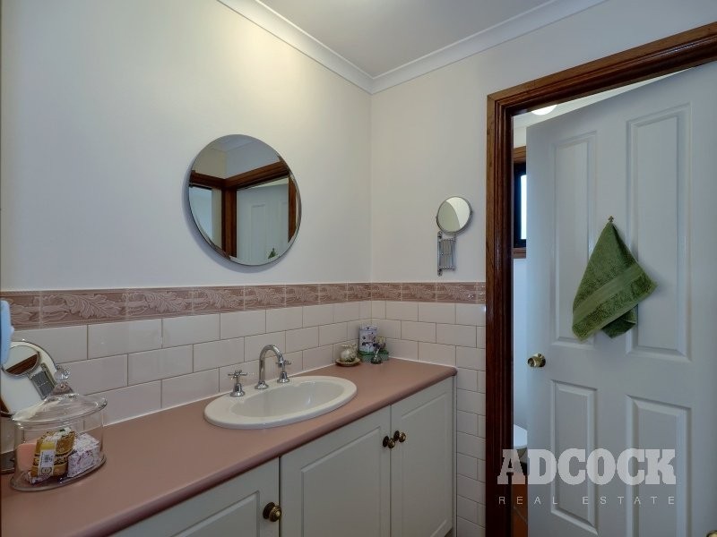 1/2 Barker Road, Mount Barker SA 5251