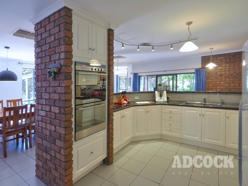 4 Honeysuckle Drive, Woodside SA 5244