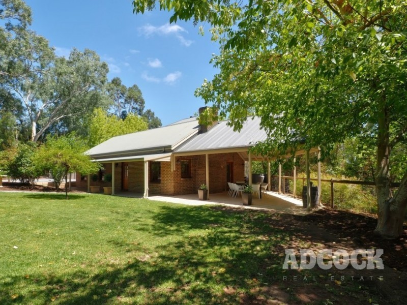 6 Pike Street, Oakbank SA 5243