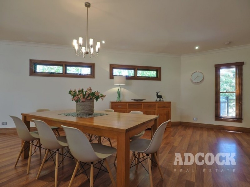 6 Pike Street, Oakbank SA 5243