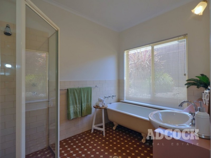 12 Evans Street, Woodside SA 5244