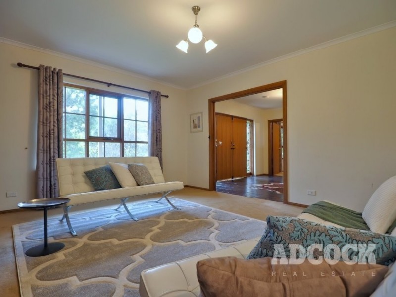 13 Millar Avenue, Crafers SA 5152