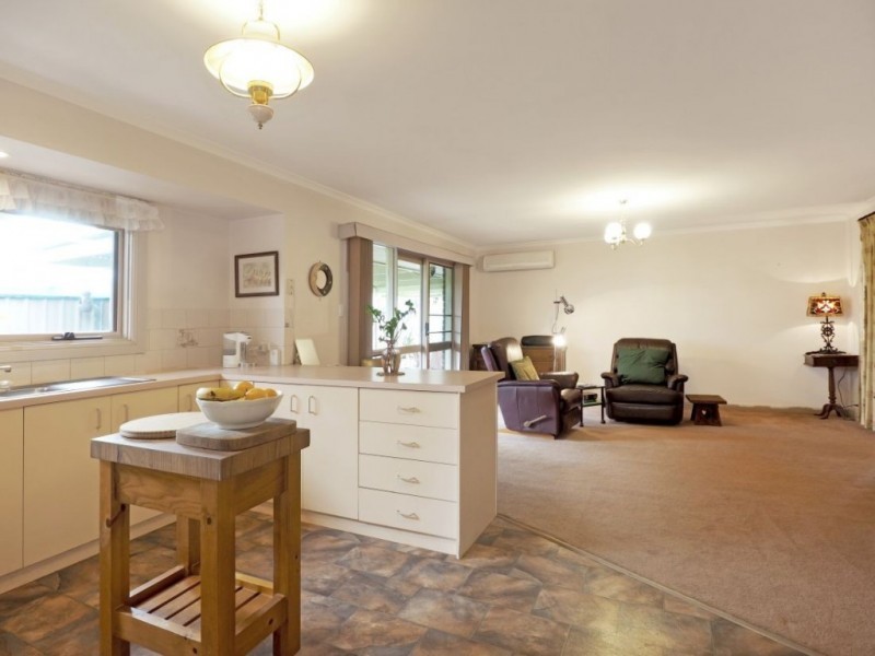 8 Valma Avenue, Hahndorf SA 5245