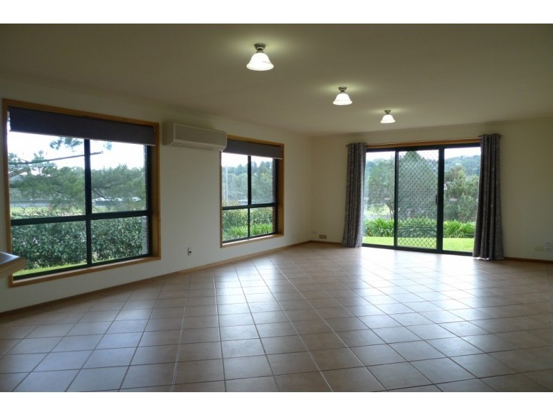 8 Golf Links Road, Lobethal SA 5241