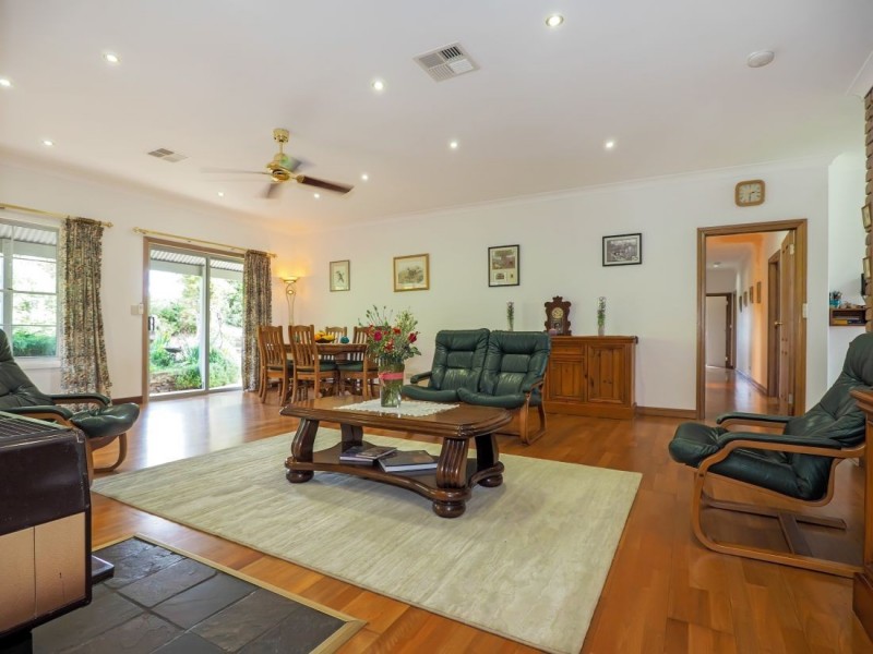 22 Haines Firetrack, Hahndorf SA 5245