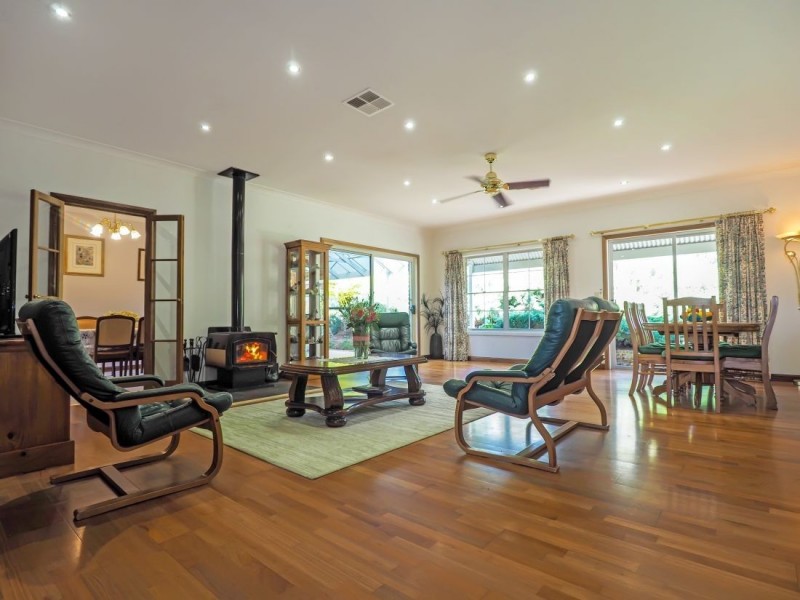 22 Haines Firetrack, Hahndorf SA 5245
