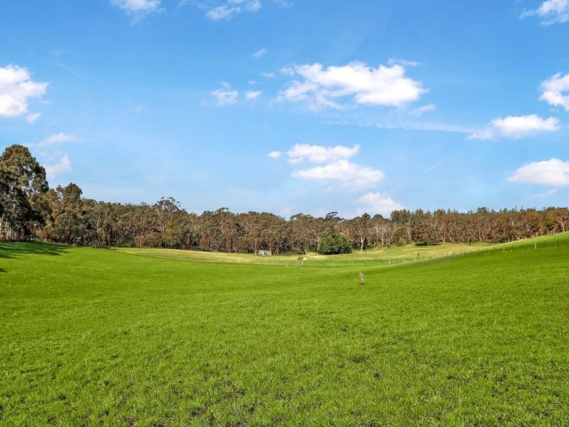 22 Haines Firetrack, Hahndorf SA 5245