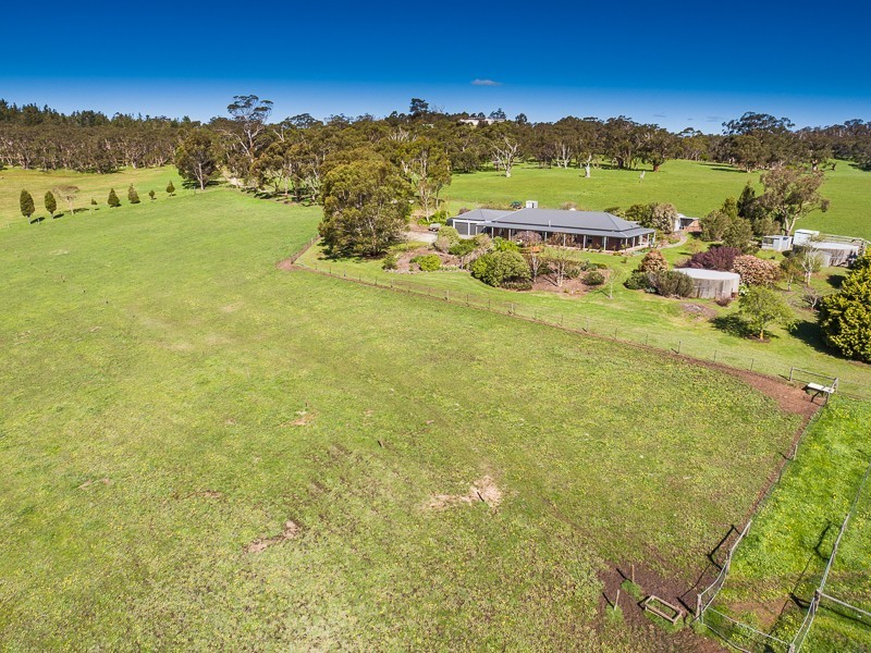 22 Haines Firetrack, Hahndorf SA 5245