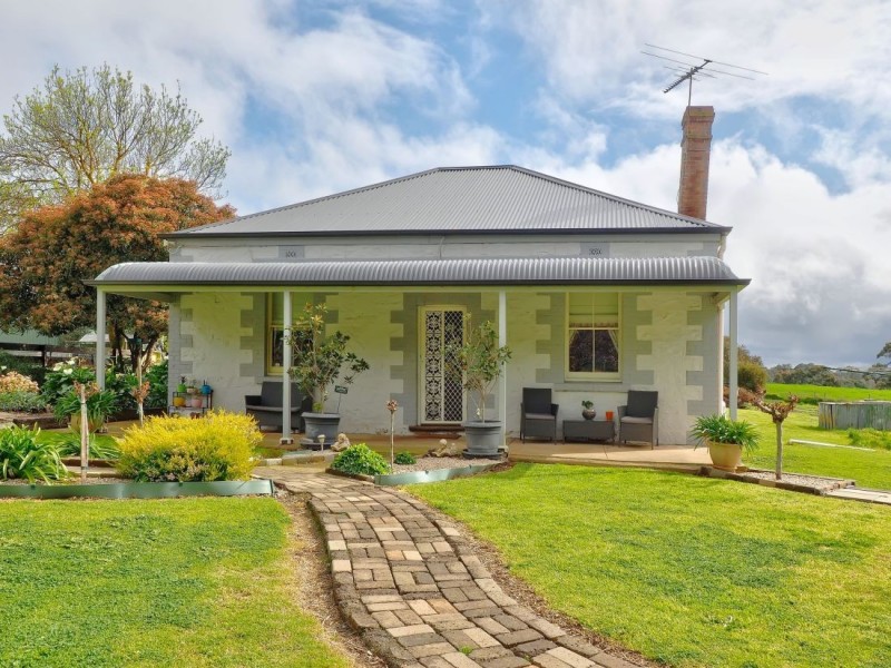 17 Wuttke Road, Woodside SA 5244