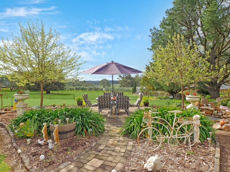 17 Wuttke Road, Woodside SA 5244