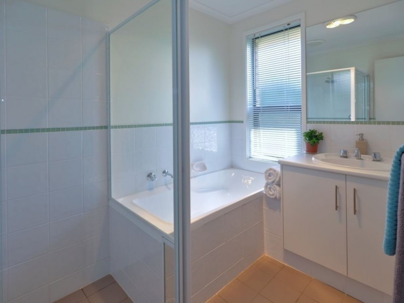 4 Creekside Grove, Mount Barker SA 5251