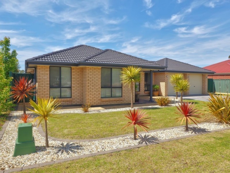 4 Creekside Grove, Mount Barker SA 5251