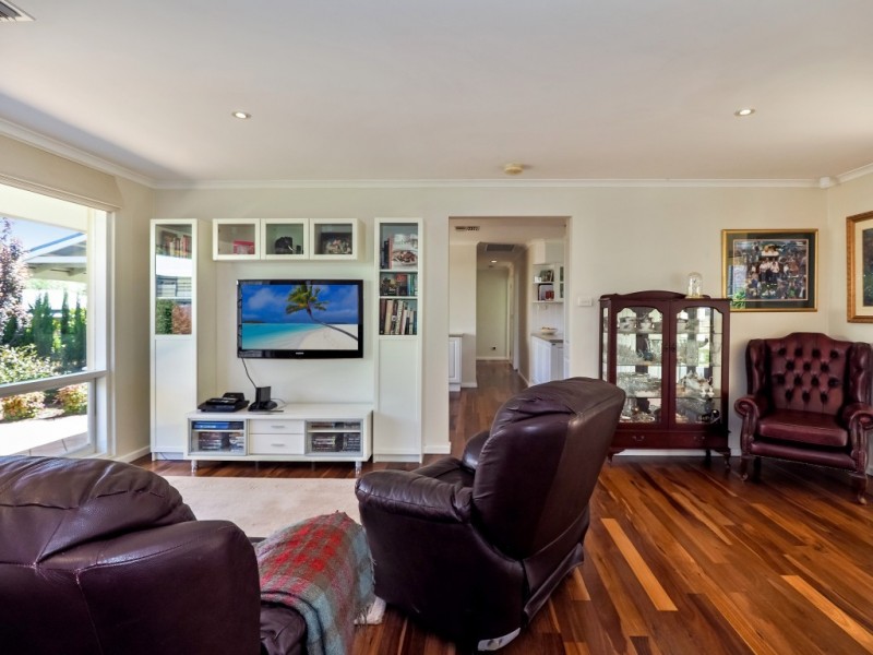 10 Thiele Grove, Hahndorf SA 5245