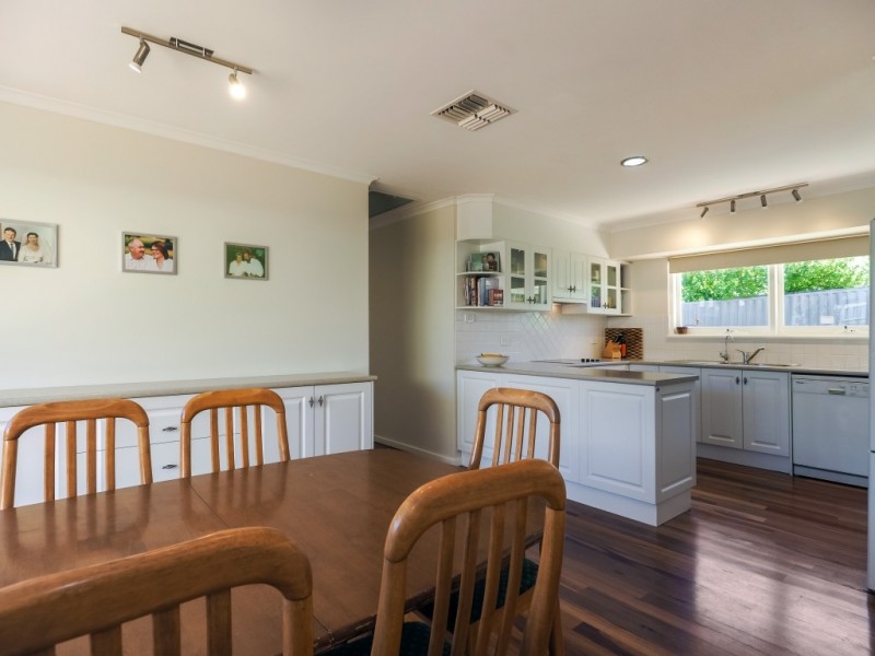 10 Thiele Grove, Hahndorf SA 5245