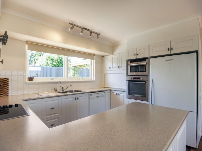 10 Thiele Grove, Hahndorf SA 5245