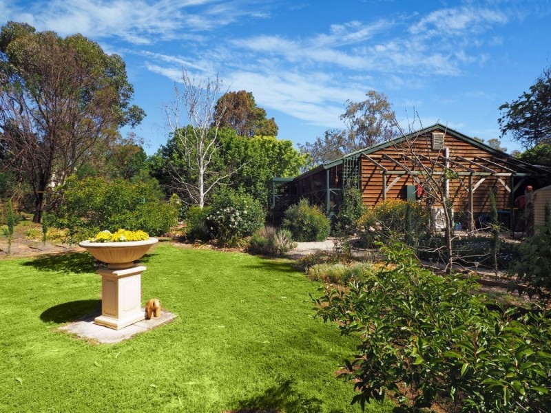 4 Church Road, Harrogate SA 5244