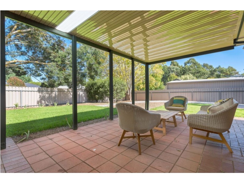 8 Birch Street, Oakbank SA 5243