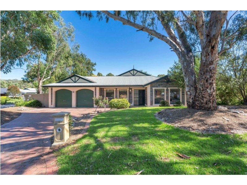 8 Birch Street, Oakbank SA 5243