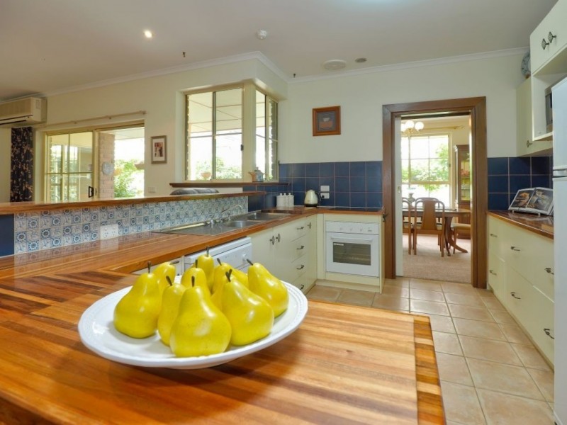 3 Sandy Waterhole Road, Charleston SA 5244