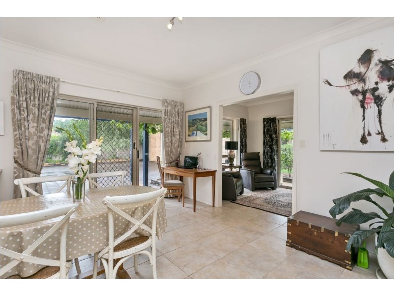 15 Oak Drive, Oakbank SA 5243