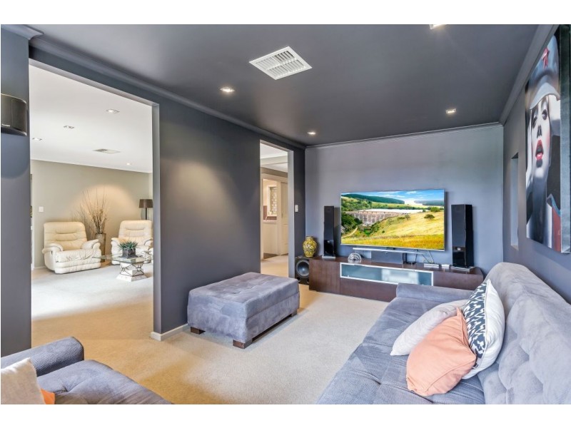 13 Allendale Grove, Woodside SA 5244