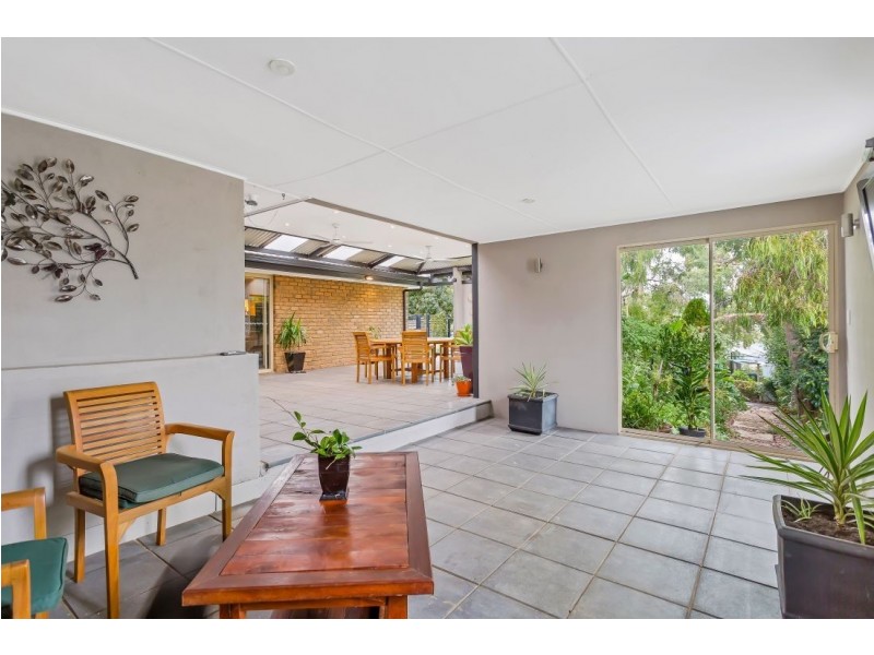 13 Allendale Grove, Woodside SA 5244