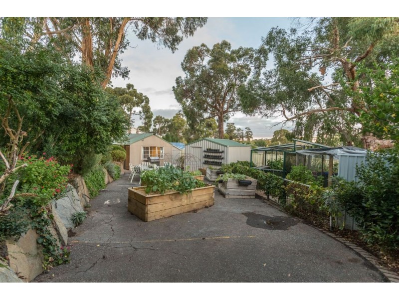 13 Allendale Grove, Woodside SA 5244