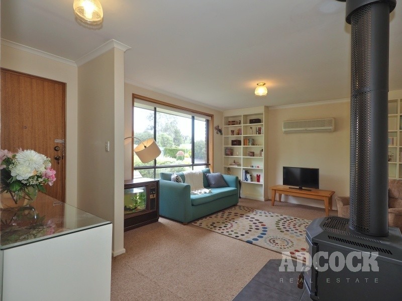 17 Jacaranda Drive, Woodside SA 5244