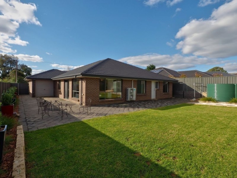 17 Hurling Drive, Mount Barker SA 5251