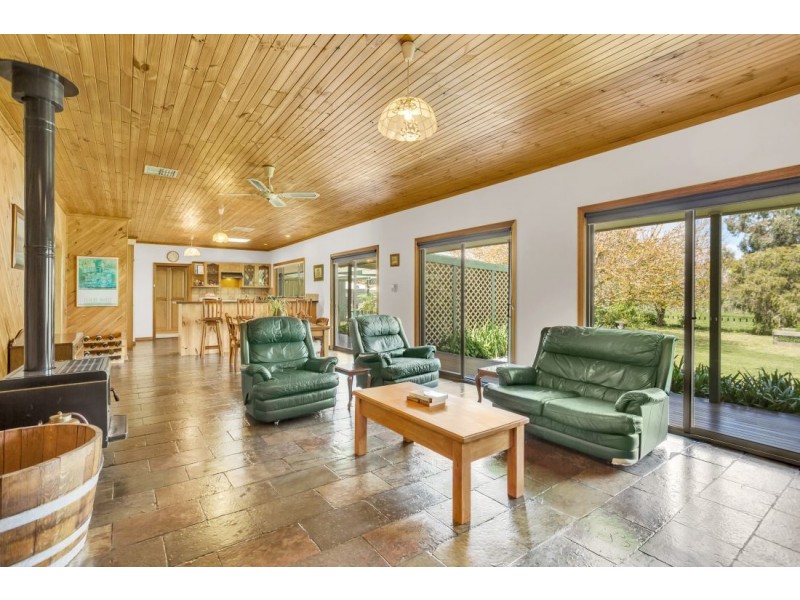 4 Hutchens Road, Woodside SA 5244