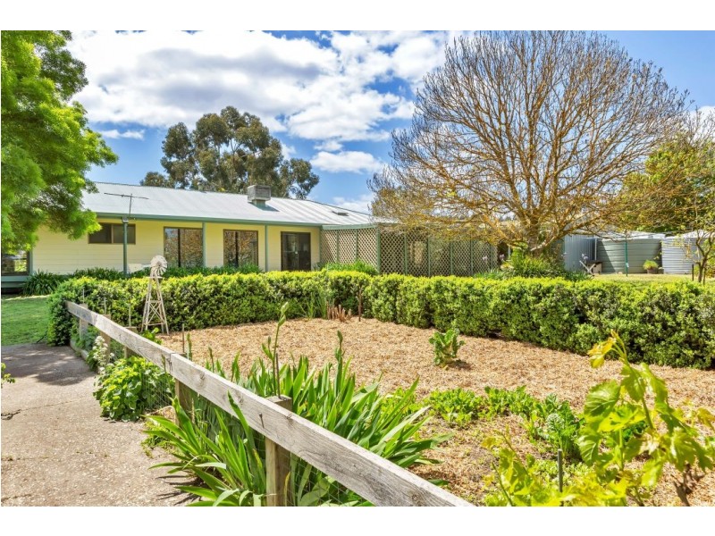 4 Hutchens Road, Woodside SA 5244