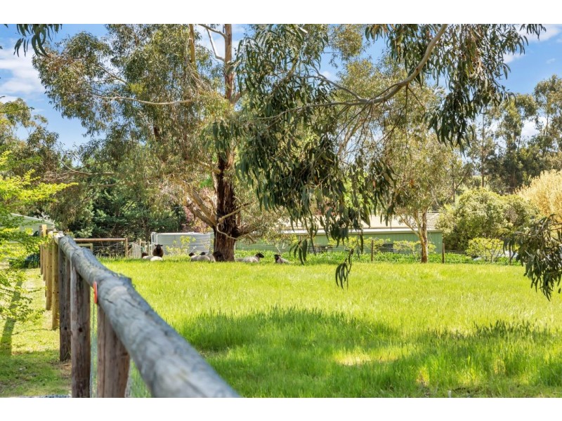 4 Hutchens Road, Woodside SA 5244