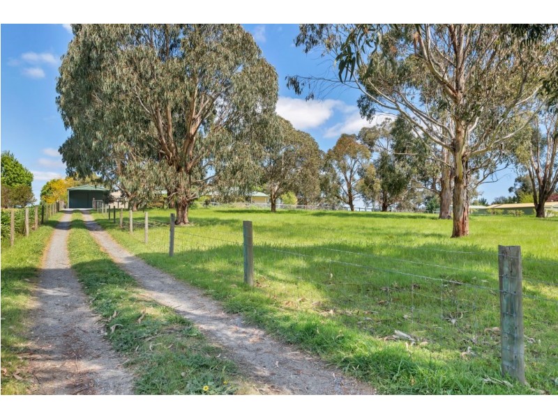 4 Hutchens Road, Woodside SA 5244